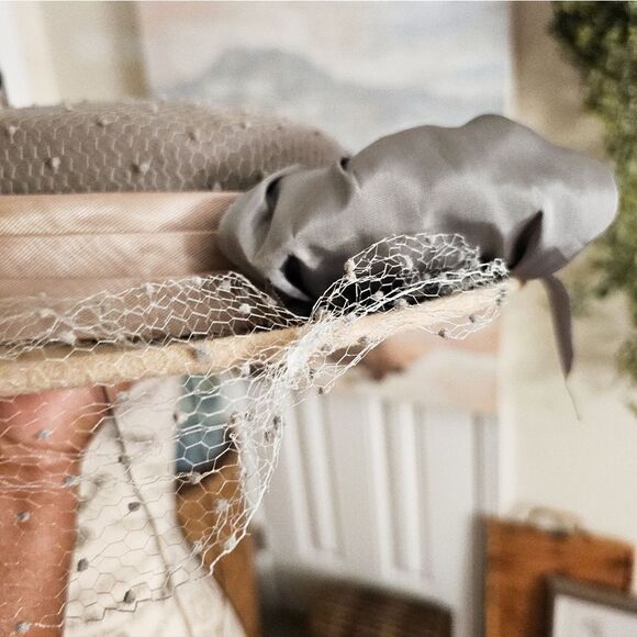 VTG 1920's Whittelts Jurte Tally Ho Mesh Dots Fascinator Wool Statement Hat. - Picture 8 of 16